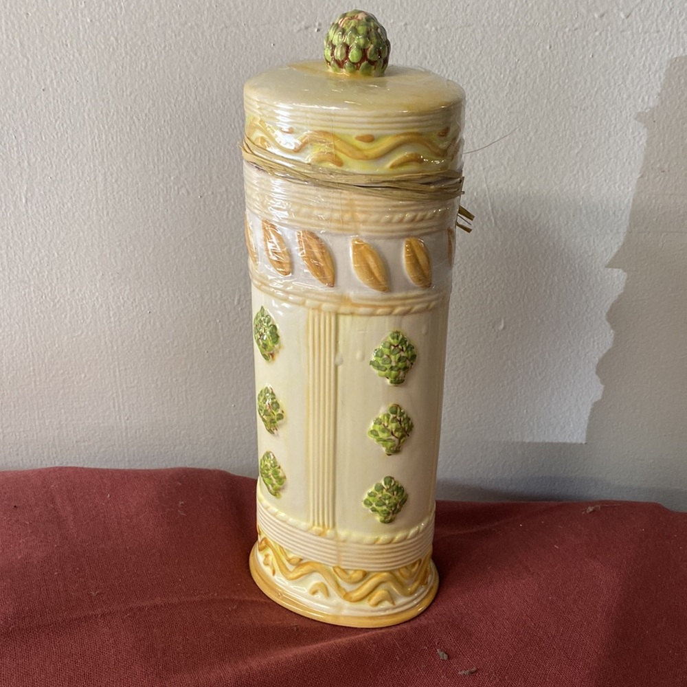 Ceramic pasta holder - Picture 4 of 6